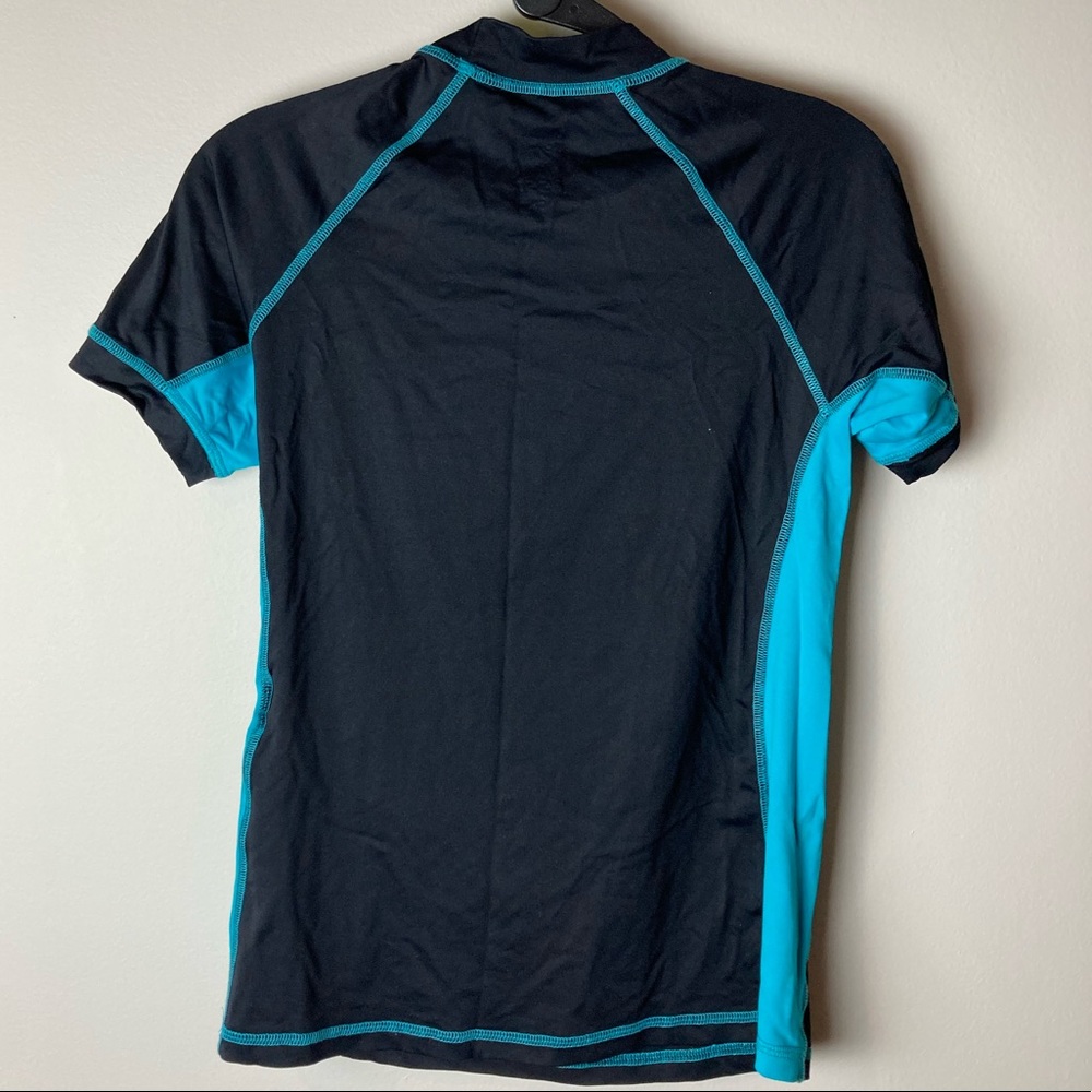 Rashguard - Picture 3 of 7